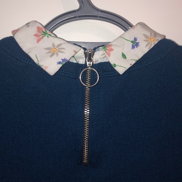 Blue collared sweater - Picture 3 of 3